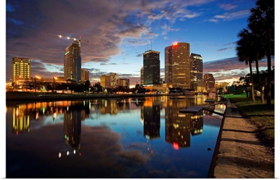 Florida, Tampa, Skyline from the park of the University and the Hillsborough River