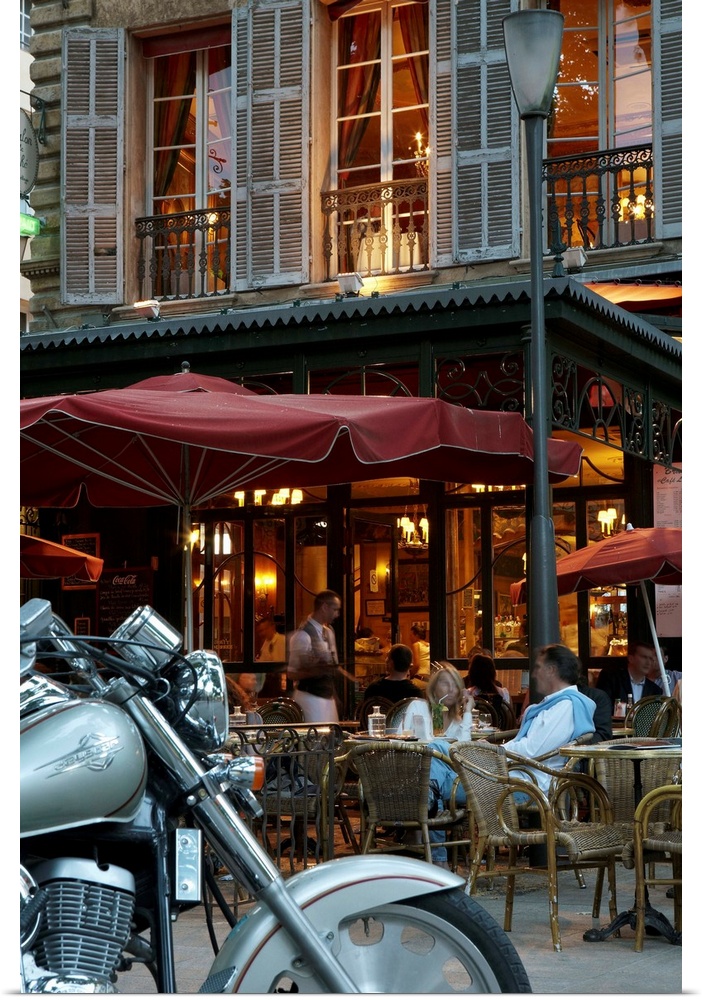 France, Bouches-du-Rhone, Cours Mirabeau, restaurant