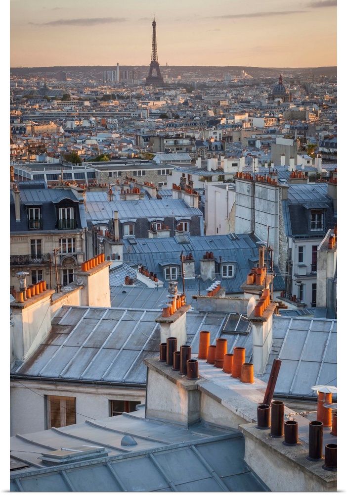 France, Ile-de-France, Ville de Paris, Paris, City skyline from Montmartre.