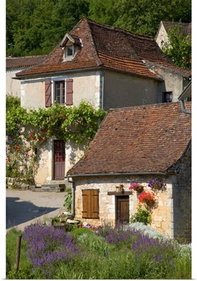 France, Midi-Pyrenees, Saint-Cirq-Lapopie, Typical Quercynoise village houses