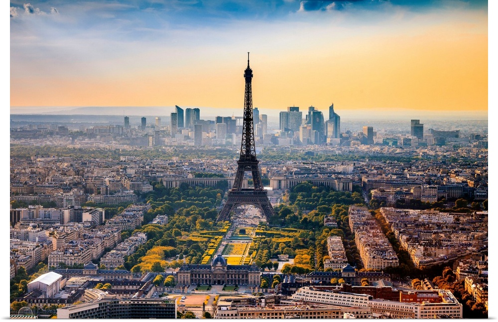 France, Ile-de-France, Ville de Paris, Paris, Invalides, Eiffel Tower, View from Tour Montparnasse at sunset.