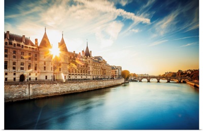 France, Paris, Ile De La Cite, The Conciergerie, Part Of The Palais De Justice, Sunset