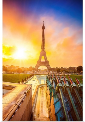 France, Paris, Invalides, Trocadero Fountains, The Eiffel Tower At Sunrise
