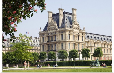 France, Paris, Musee du Louvre, View from Jardins de Tuileries