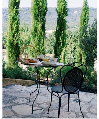 France, Provence-Alpes-Cote d'Azur, breakfast on the terrace