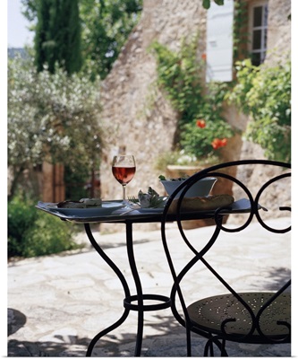 France, Provence-Alpes-Cote d'Azur, lunch on the terrace