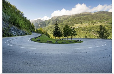 France, Rhone-Alpes, Bourg-Saint-Maurice, Winding road to the Col D'Iseran summit