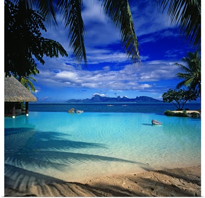 French Polynesia, Tahiti, Beachcomber Resort, view to Moorea