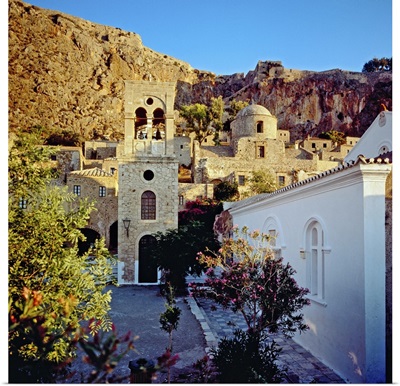 Greece, Peloponnese, Platia Dsami square and Christo Elkomenos church