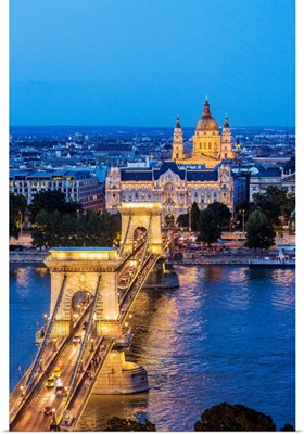 Hungary, Budapest, Chain Bridge, River Danube, Gresham Palace, Saint Stephen's Basilica