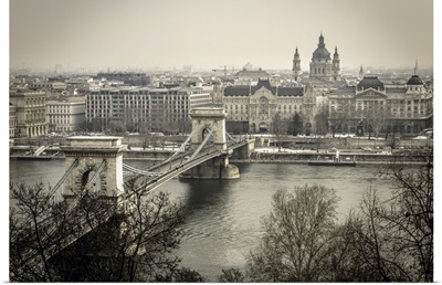 Hungary, Budapest, Chain Bridge, Winter View Across River Danube And Chain Bridge