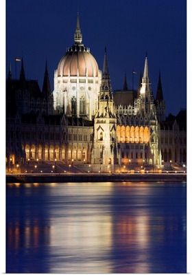 Hungary, Budapest, Danube, Donau, Parliament on the Pest Embankment