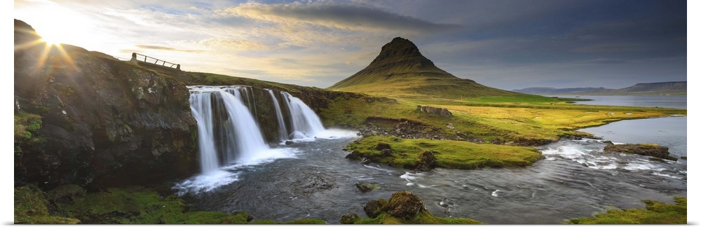Iceland, West Iceland, Vesturland, Kirkjufell mountain.