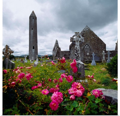 Ireland, County Galway, Burren area, Kilmacduagh Abbey