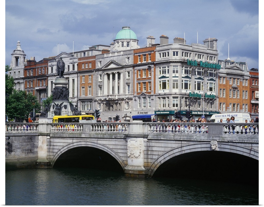 Ireland, Dublin, O'Connell Bridge