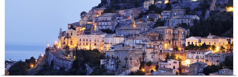 Italy, Calabria, Mediterranean sea, Tyrrhenian coast, Cosenza district, Amantea, Old town at night