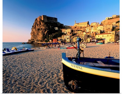Italy, Calabria, Scilla, view on town and beach