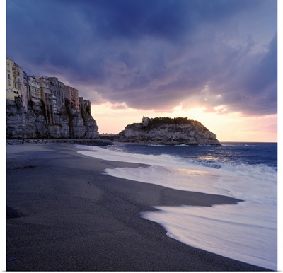 Italy, Calabria, Tropea town, view towards the town and Santa Maria dell'Isola church
