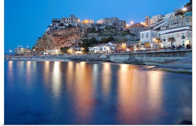 Italy, Calabria, Tyrrhenian coast, Sant'Eufemia Gulf, Pizzo, Harbor