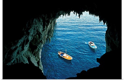 Italy, Campania, Capri, Boats seen from the White Grotto