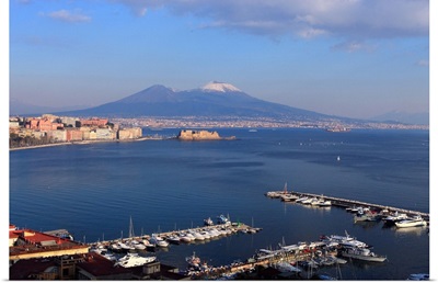 Italy, Campania, Naples, View of the gulf and the Vesuvio