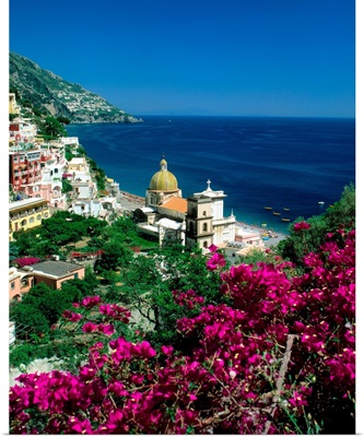 Italy, Campania, Positano, view over town and coast, Amalfi coast