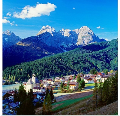 Italy, Dolomites, Sappada, view towards Terza Grande (mountain peak)