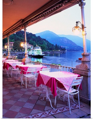 Italy, Lake Como, Lake front
