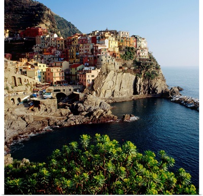 Italy, Liguria, Cinque Terre, Manarola, view towards the village