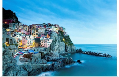 Italy, Liguria, La Spezia district, Riviera di Levante, Cinque Terre, Manarola at dusk