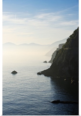 Italy, Liguria, Vernazza and Monterosso as seen from Corniglia at sunset