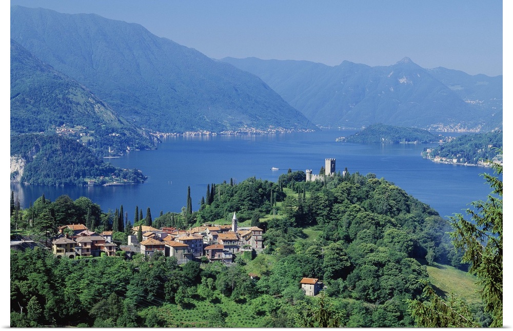 Italy, Lombardy, Como Lake, View towards Varenna