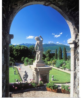 Italy, Piedmont, Isola Bella, view towards the park from Borromeo Palace
