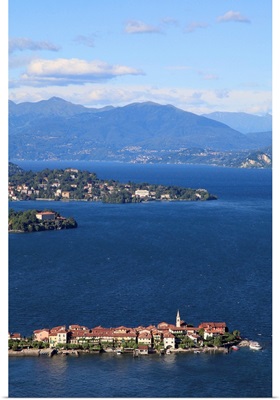 Italy, Piedmont, Regione dei laghi piemontesi, Lake Maggiore, Stresa village