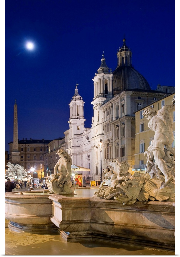 Italy, Rome, Piazza Navona, square with Neptune's fountain and Church of Sant'Agnese