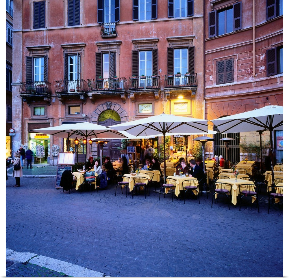 Italy, Rome, Piazza Navona, typical restaurant, Cafe Bernini