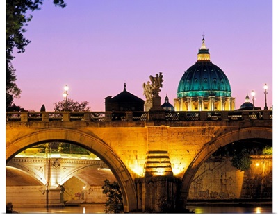 Italy, Rome, Tevere, Capital of San Pietro, St. Angelo castle and bridges