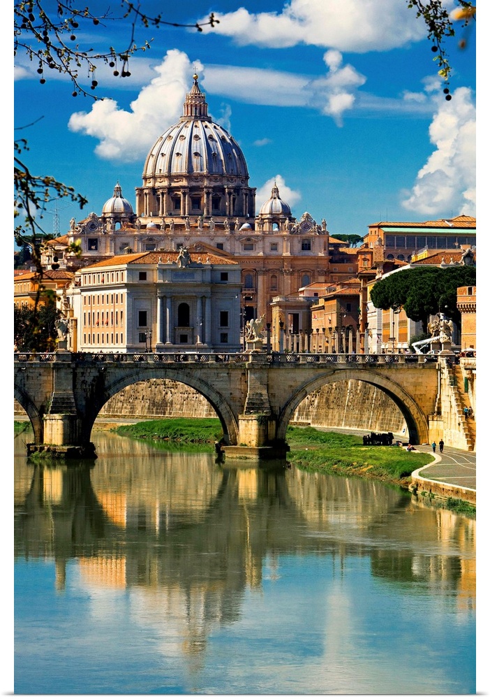 Italy, Rome, View of St Peter basilica trough St Angel Bridge on Tevere river