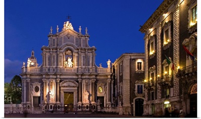 Italy, Sicily, Catania, Piazza Duomo, cathedral and Palazzo dei Chierici