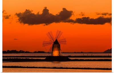Italy, Sicily, Isole Dello Stagnone, Windmills, The Salt Pans Of The Stagnone Di Marsala