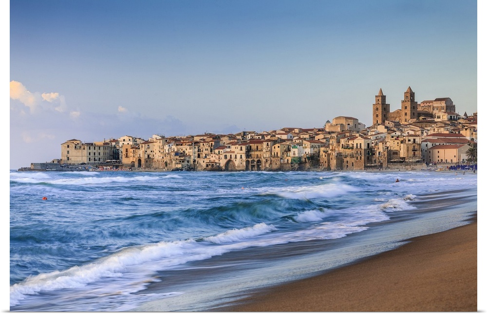 Italy, Sicily, Palermo district, Cefalu, village with his Cathedral.