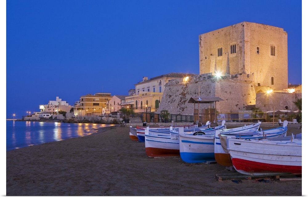 Italy, Sicily, Pozzallo, Mediterranean area, Mediterranean sea, Ragusa district, Travel Destination, Beach and Cabrera tower