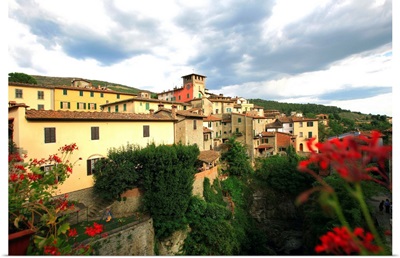 Italy, Tuscany, Loro Ciuffenna town
