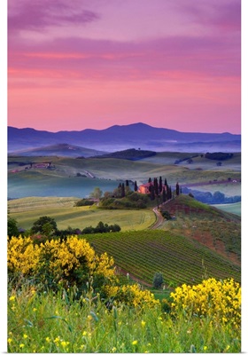Italy, Tuscany, Orcia Valley, Sunrise over the Belvedere