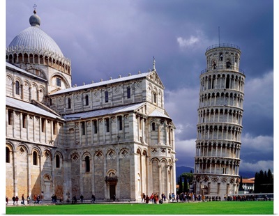 Italy, Tuscany, Pisa, Miracle Square, Leaning Tower, Duomo and campanile
