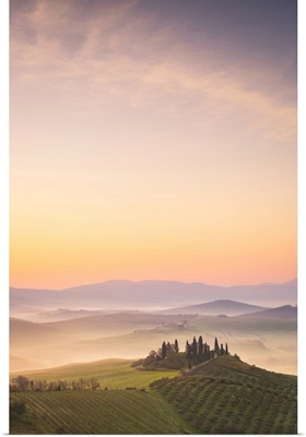 Italy, Tuscany, Siena District, Orcia Valley, San Quirico d'Orcia, Podere Belvedere