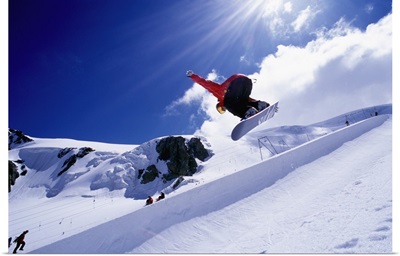 Italy, Valle d'Aosta, Plateau Rosa, half pipe