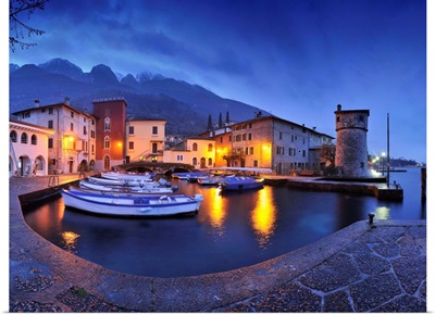 Italy, Veneto, Mediterranean area, Verona district, Garda Lake, Cassone
