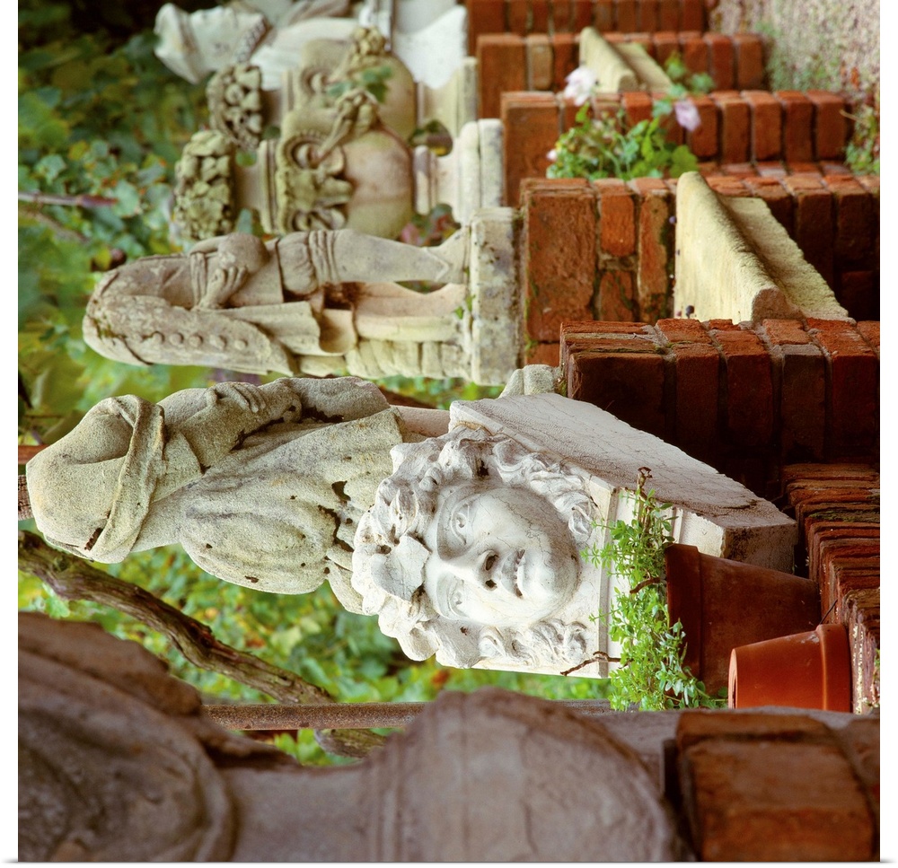 Italy, Veneto, Venice, Torcello, statue in a garden
