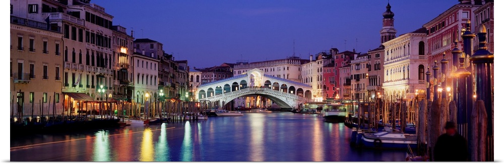 Italy, Venice, Canal Grande and Ponte di Rialto